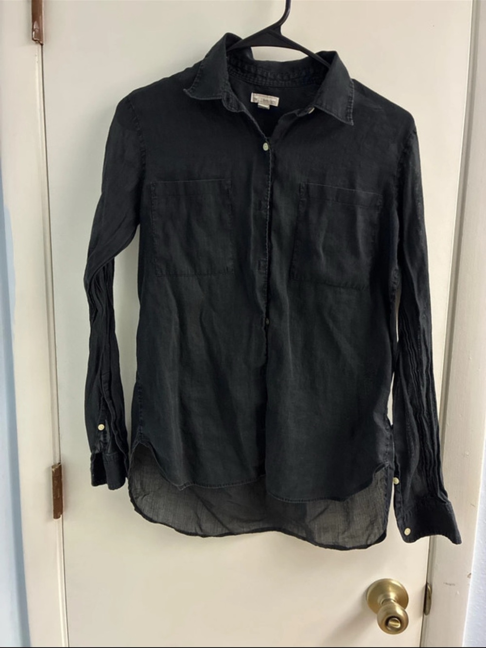 GAP Black Button-Down Women's Long-Sleeve Shirt